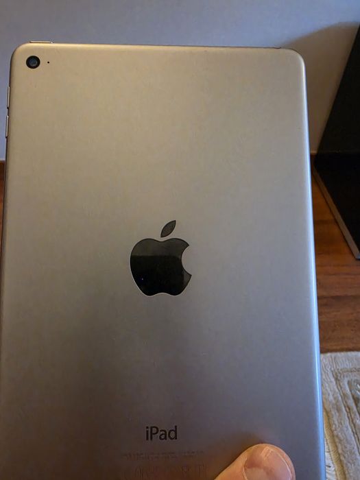 Tablet iPad mini 4
