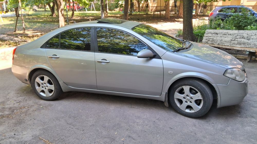 Nissan Primera P12