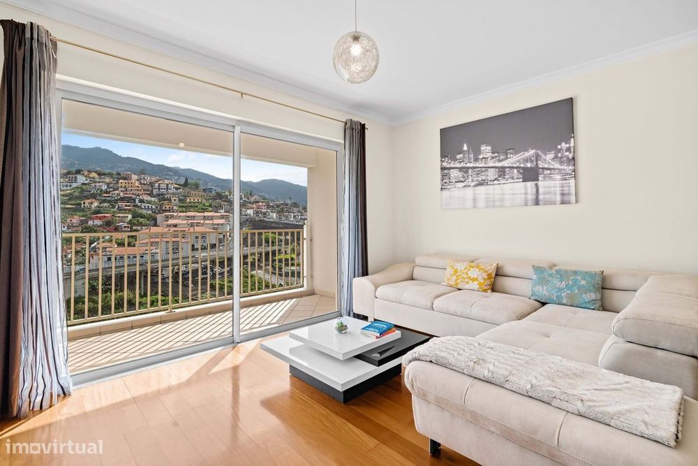 Apartamento T2, Funchal - Santo António, Condomínio Privado com Piscin