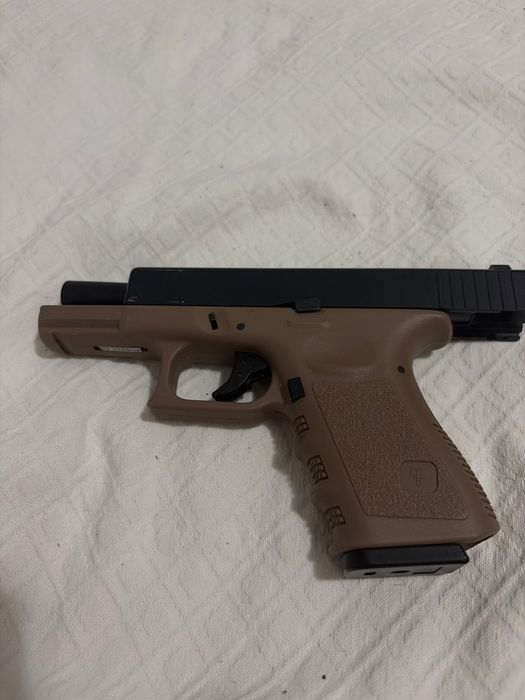 Glock 19 airsoft