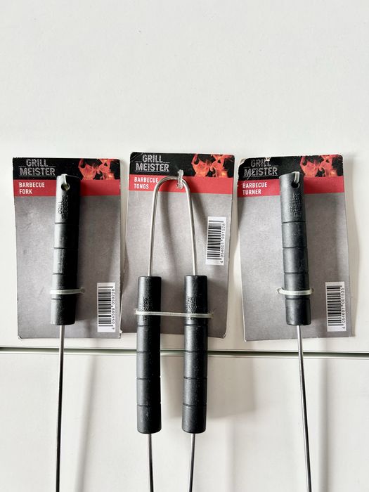 Zestaw akcesoriów do grilla szpikulec szczypce łopatka