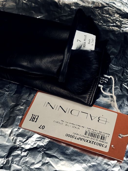 Жіночі шкіряні рукавички