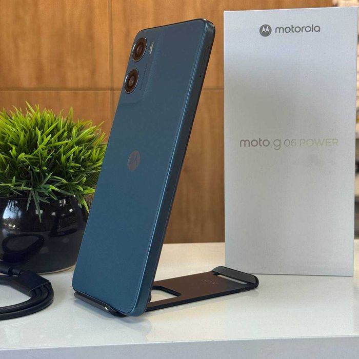 НОВИЙ Смартфон Motorola Moto G06 Power 4/256GB NFC 7000mA Tapestry