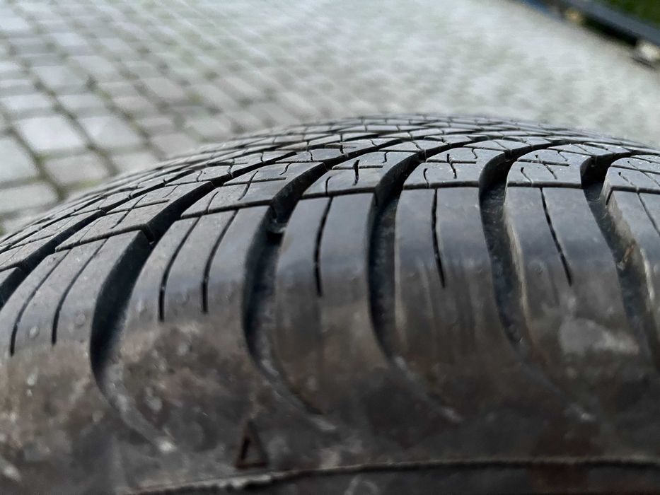 Opona używana całoroczna 185/60 R14 Dębica Navigator 3 - 1 szt