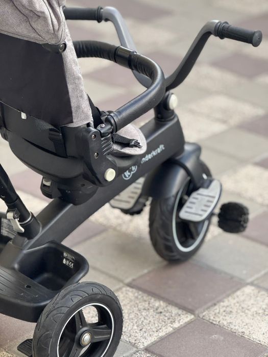 Дитячий велосипед з батьківською ручкою kinderkraft easy twist