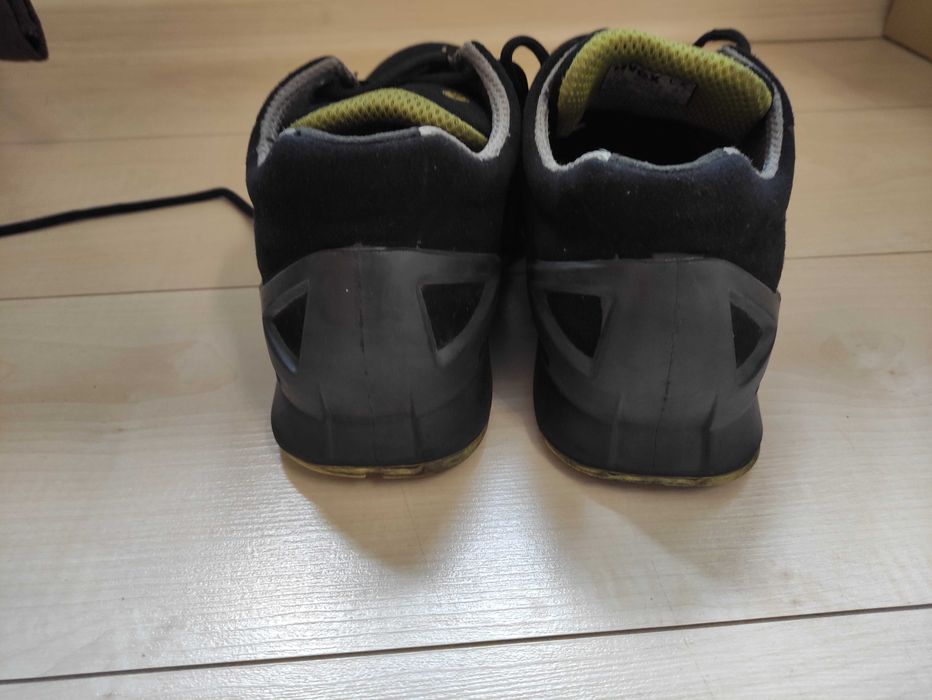 Męskie buty robocze Uvex 1 S1 SRC ESD 8544.9 r. 42 27,5 cm bdb