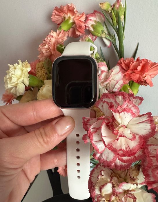 APPLE Watch Series 11 GPS, koperta 42mm z aluminium w kolorze różowego złota