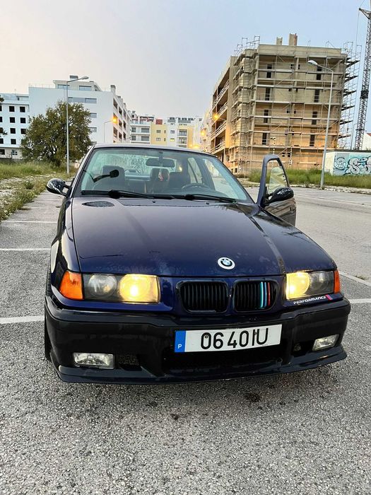 E36 - BMW 318is 1997 (com averbamentos)