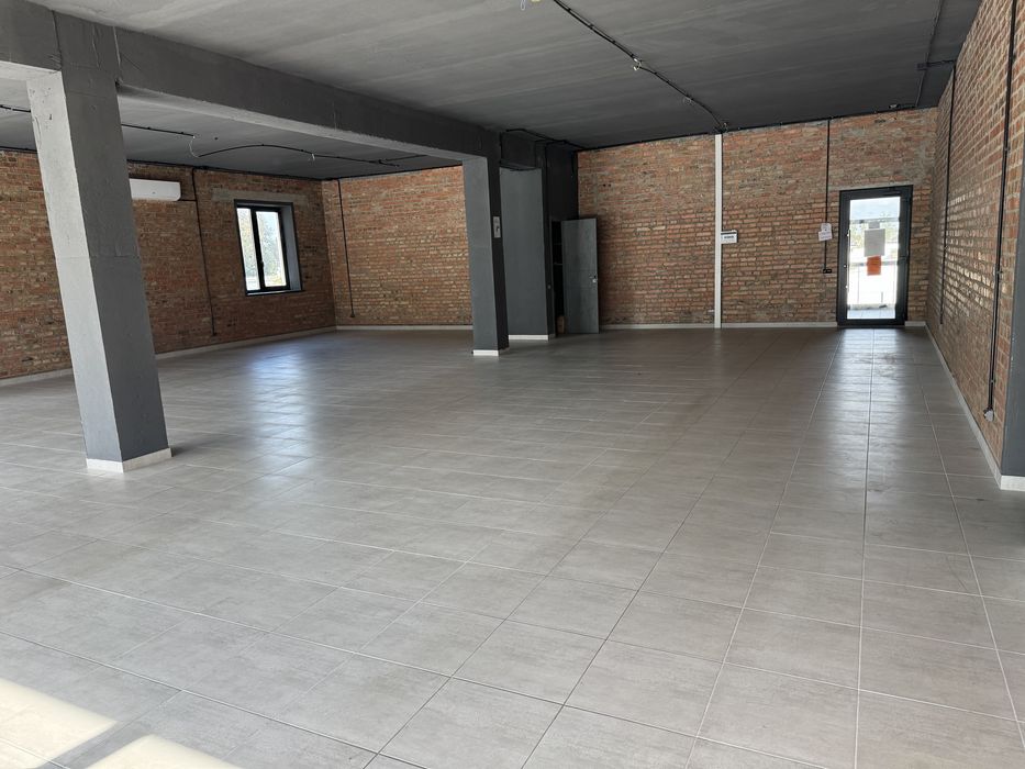 Оренда магазин самий центр 180м.кв