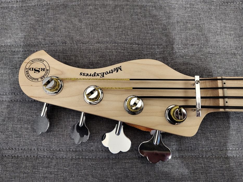 Bas elektryczny Sadowsky Metro Express