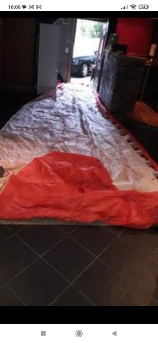 Asa de parapente e paramotor