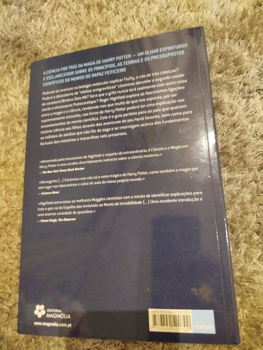 Livro A Ciência e a Magia em Harry Potter" 
de Roger Highfield