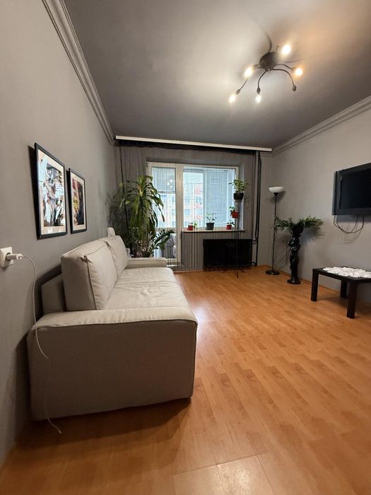 Продаж 2-кімнатної квартири по вул. Зубрівській — вигідна пропозиція!