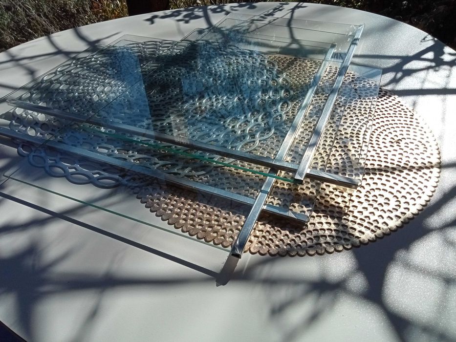 Cztery półki z lodówki AMICA 45,0 x 26,5 .