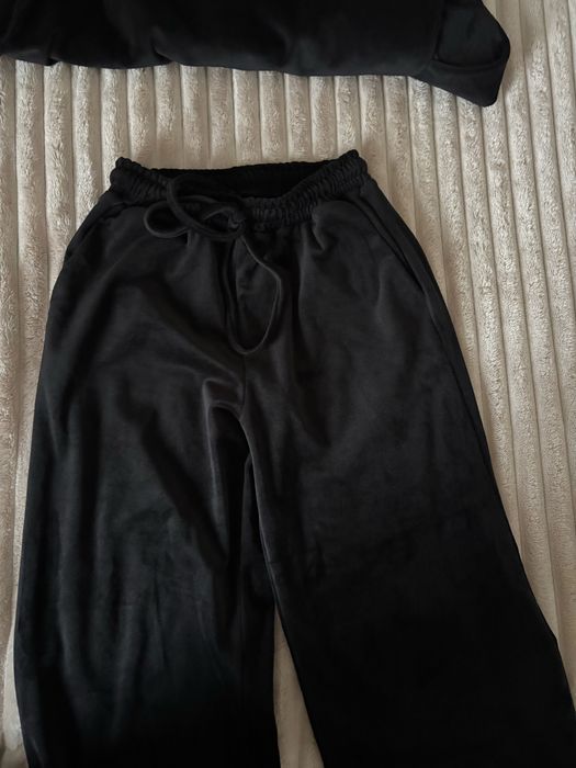 Жіночий велюровий спортивний костюм