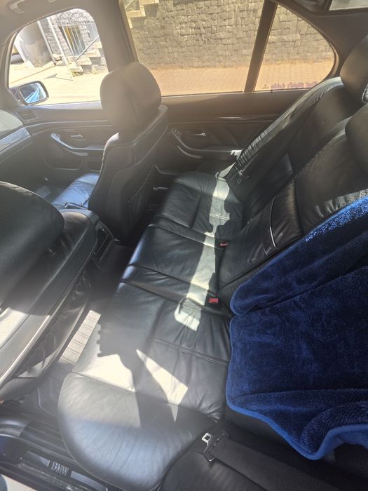 Sprzedam/zamienię BMW e39 M-Pakiet 2.8 sama benzyna, prawdopodobnie poszły uszczelniacze