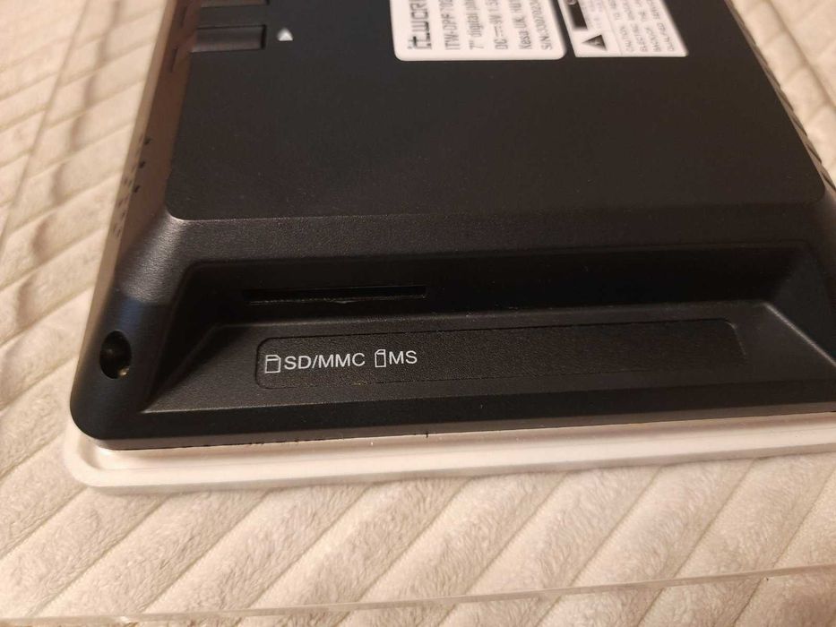 Цифрова фоторамка 7"