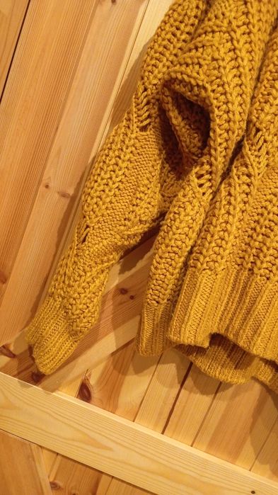 Sweter damski golf musztardowy