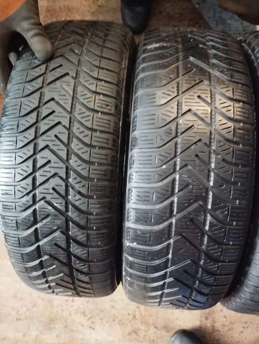 Зимові шини Pirelli 195/55/16