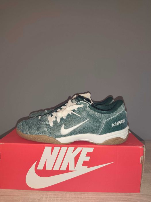 Nike total 90 Premium