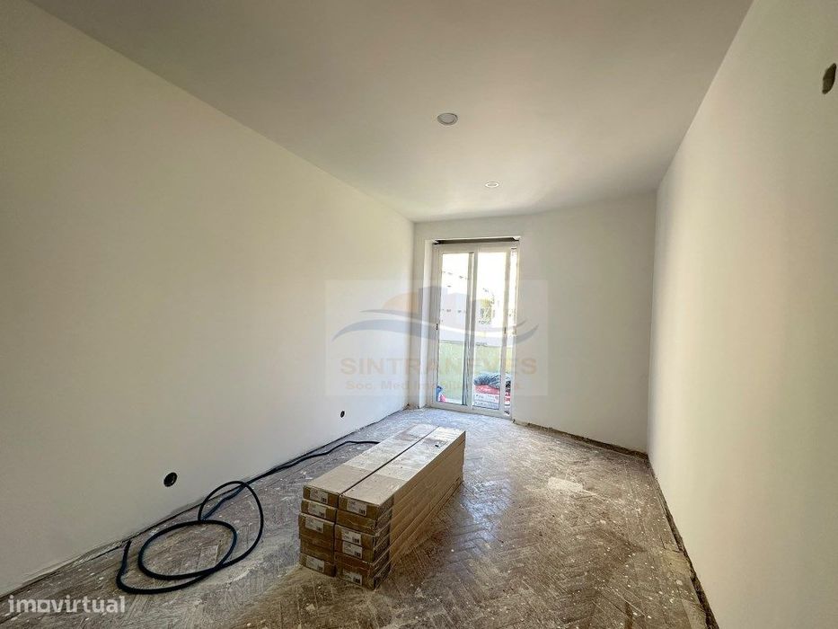 T3 em remodelação com Suite e Excelentes Áreas no Centro da Mina de...