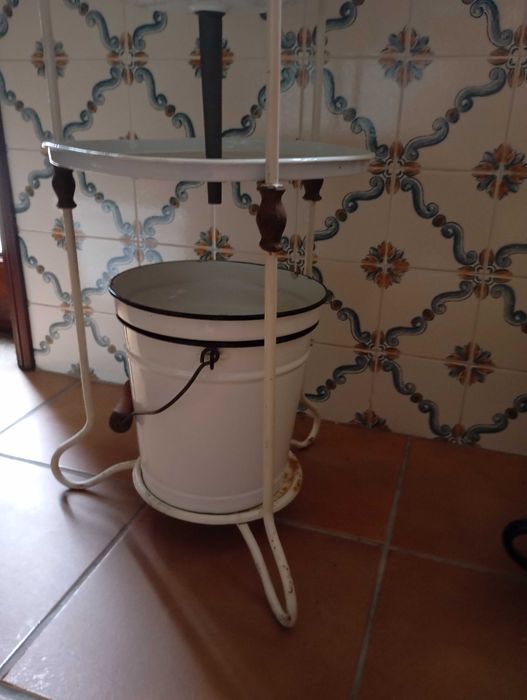 Lavatório muito antigo