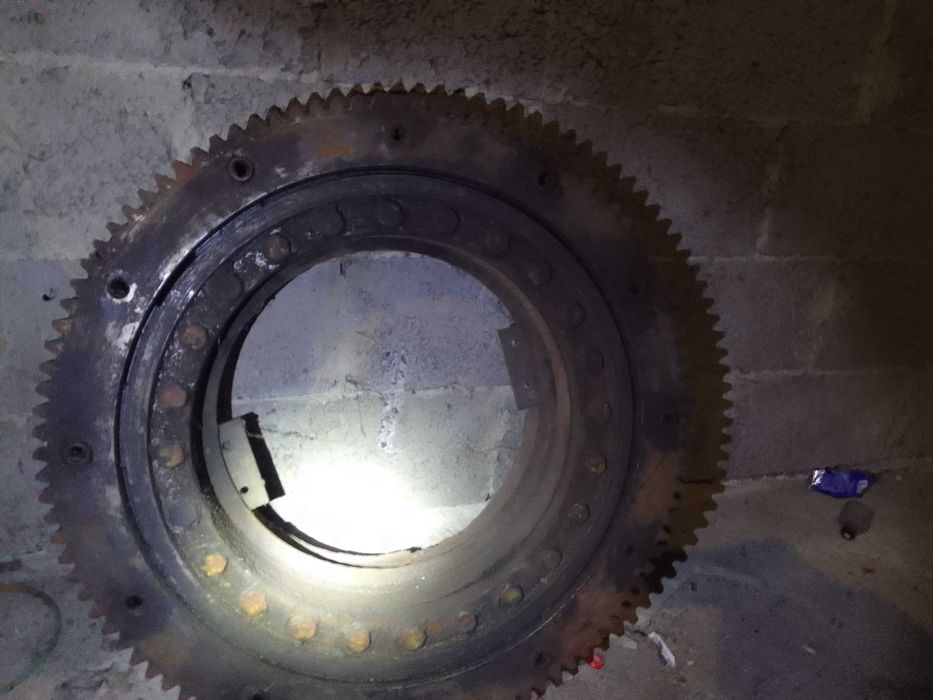 Części koparka waryński wieniec , półoś