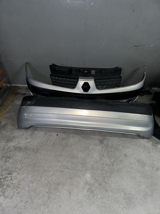 Parachoques frt trs+ capot clio 2