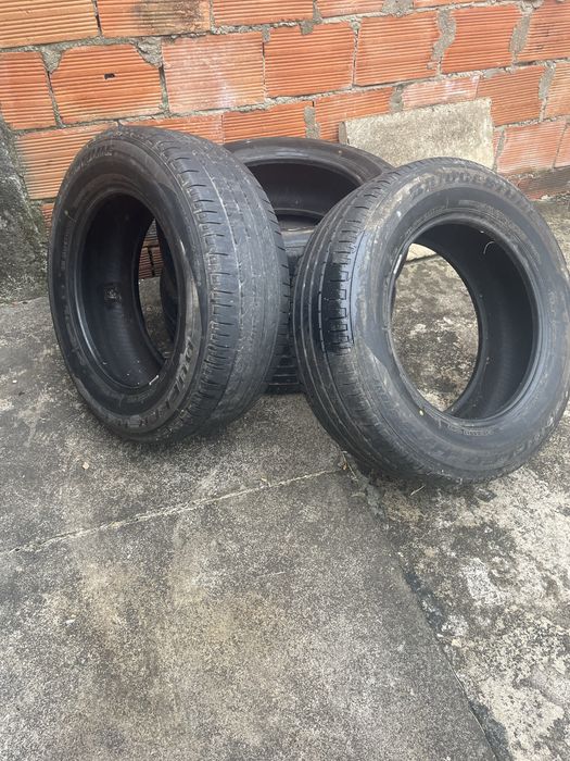 4 Pneus usados Bridgestone Dueler HP 235x65x17