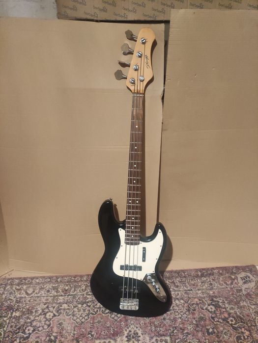 Gitara basowa Stagg