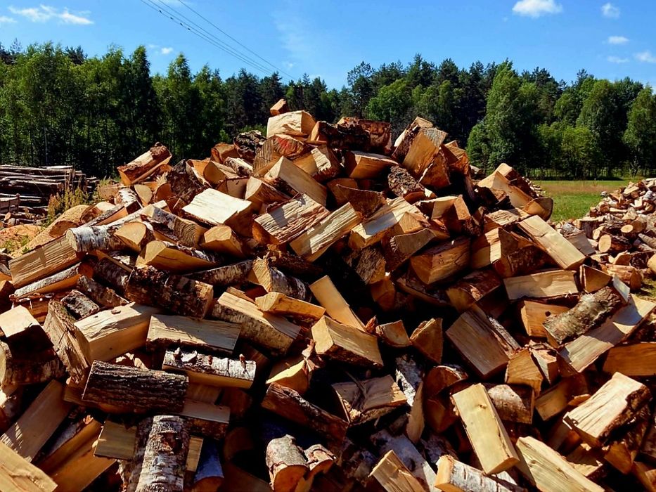 Drewno opałowe SOSNA – | pocięte / łupane | transport GRATIS