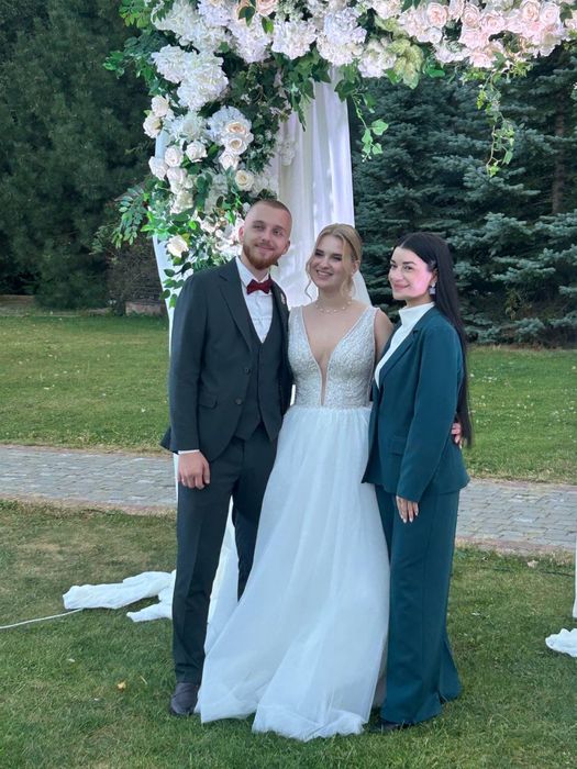 Ведуча весілля, гендер паті, перший рочок, корпоративи.