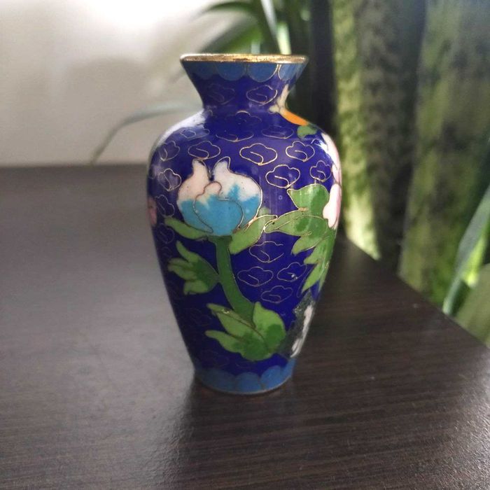 Клуазоне ваза антикварная 7,5 см перегородчатая эмаль в идеале и бонус