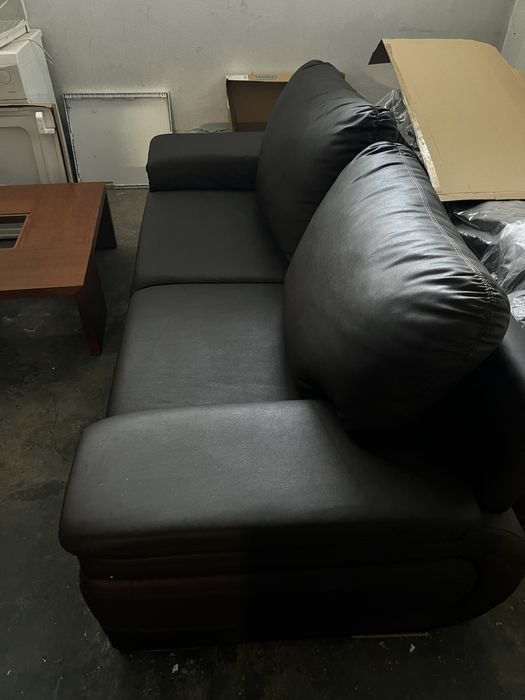 Conjunto sofas castanho escuros