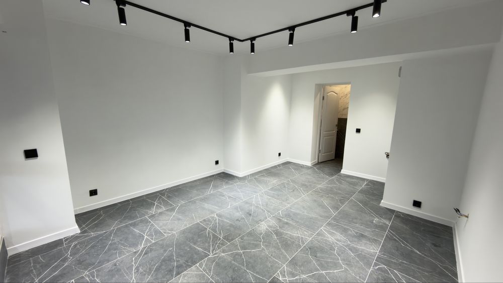 Продам комерційне приміщення Росвигово