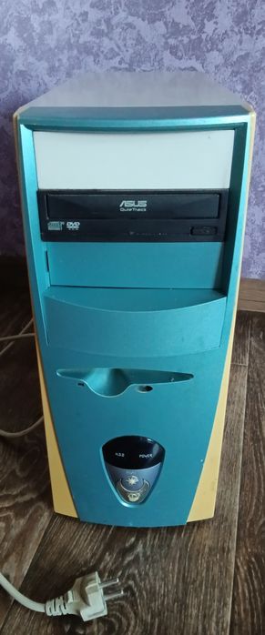 Системний блок до комп'ютера