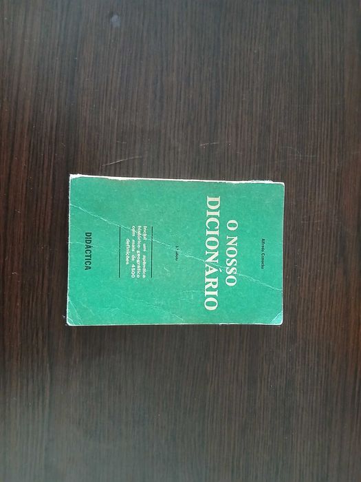 O nosso dicionário | Alfredo Camacho