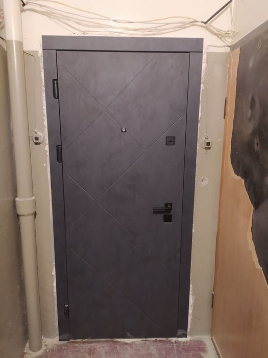 Дверь входная Элит класса в квартиру