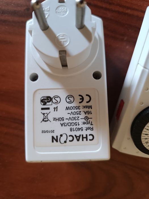 Tomadas com temporizador 24h Chacon