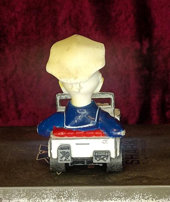 20# Jeep policyjny z Kaczorem Donaldem, Matchbox, Disney - 1979r.