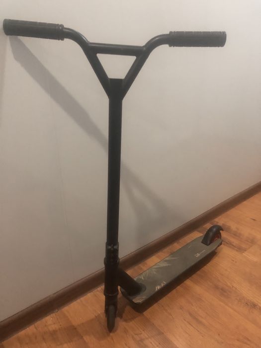 Трюковий самокат