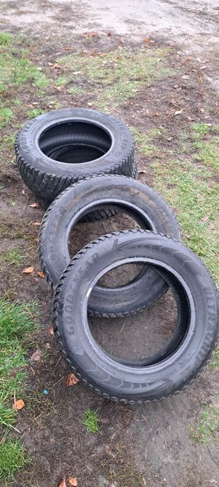 зимові шини GOODYEAR 215 65 16