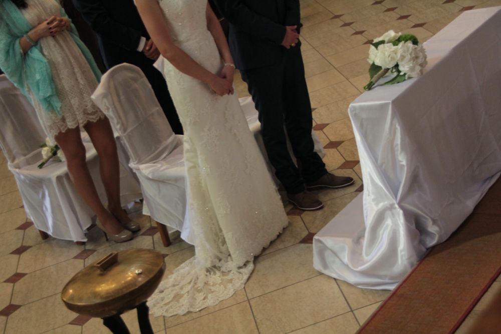 Suknia ślubna z koronką