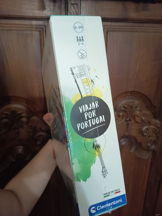 Jogo de tabuleiro "Viajar por Portugal"