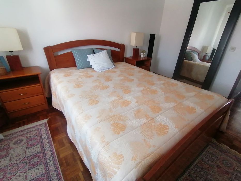 Alugo quarto professores ou outros profissionais deslocadas