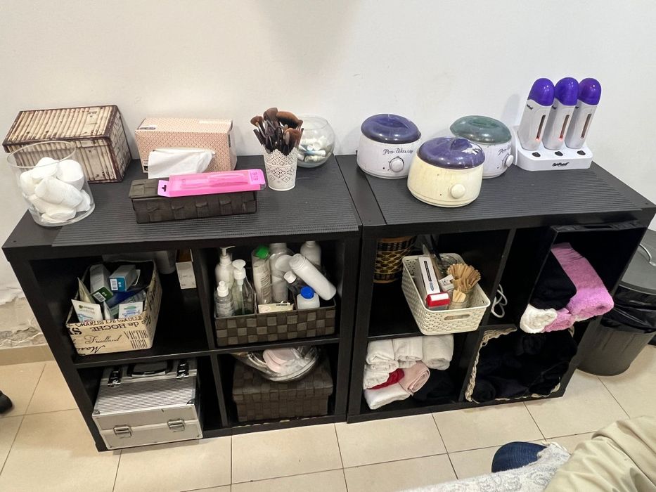 2 armários cubos de estética