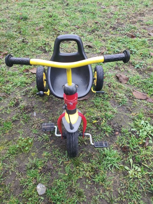 Дитячий велосипед та мотоцикл
