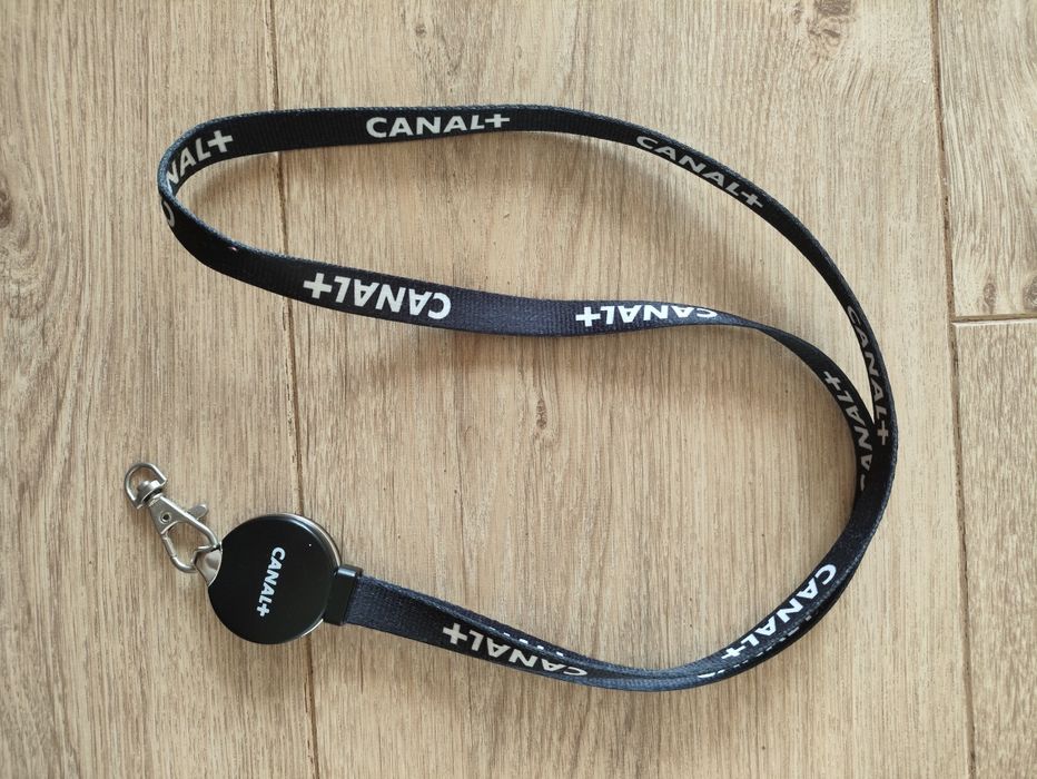 Smycz Canal+ z kablem USB-C/USB-C/iPhone