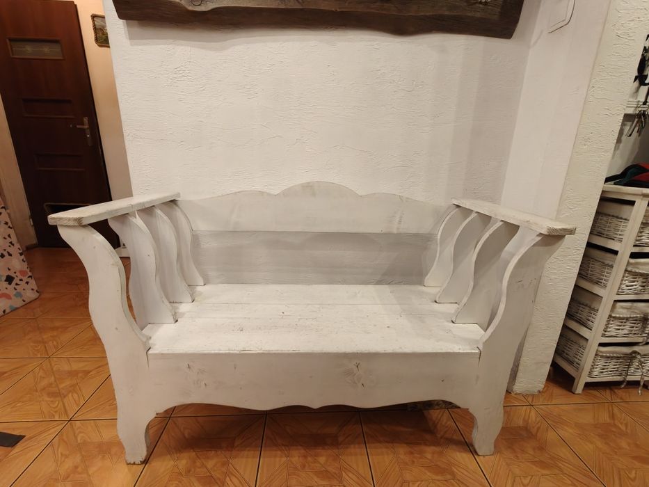 Ławka z drzewa sosnowego