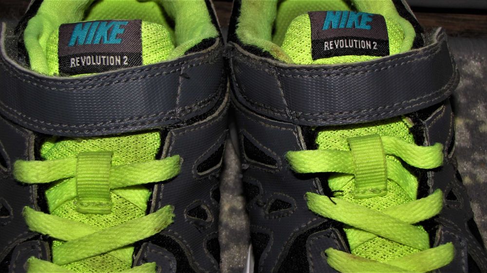 NIKE REVOLUTION 2 r. 28 wkł. 18,5cm stan bdb